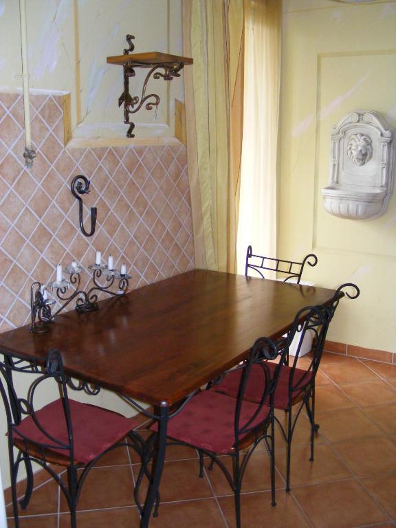 Don Quijote Koezepkori Panzio Es Etterem Hotel Lenti Room photo
